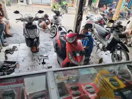 LOWONGAN MEKANIK SEPEDA MOTOR