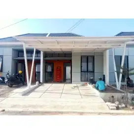 Teras rumah di pasang kanopi baja ringan