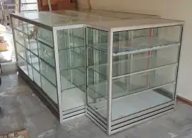 Lemari kaca display toko 4susun