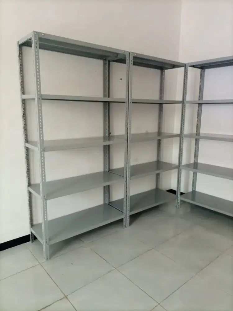 Rak besi gudang serbaguna