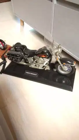 Telephone bentuk Harley Davidson