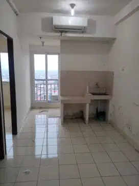Dijual Apartemen Puri Park View Tower E 2BR kosong lt 29 hdp pool BU