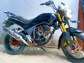 YAMAHA SCORPIO Z TH 2005 WARNA HITAM Ss LENGKAP