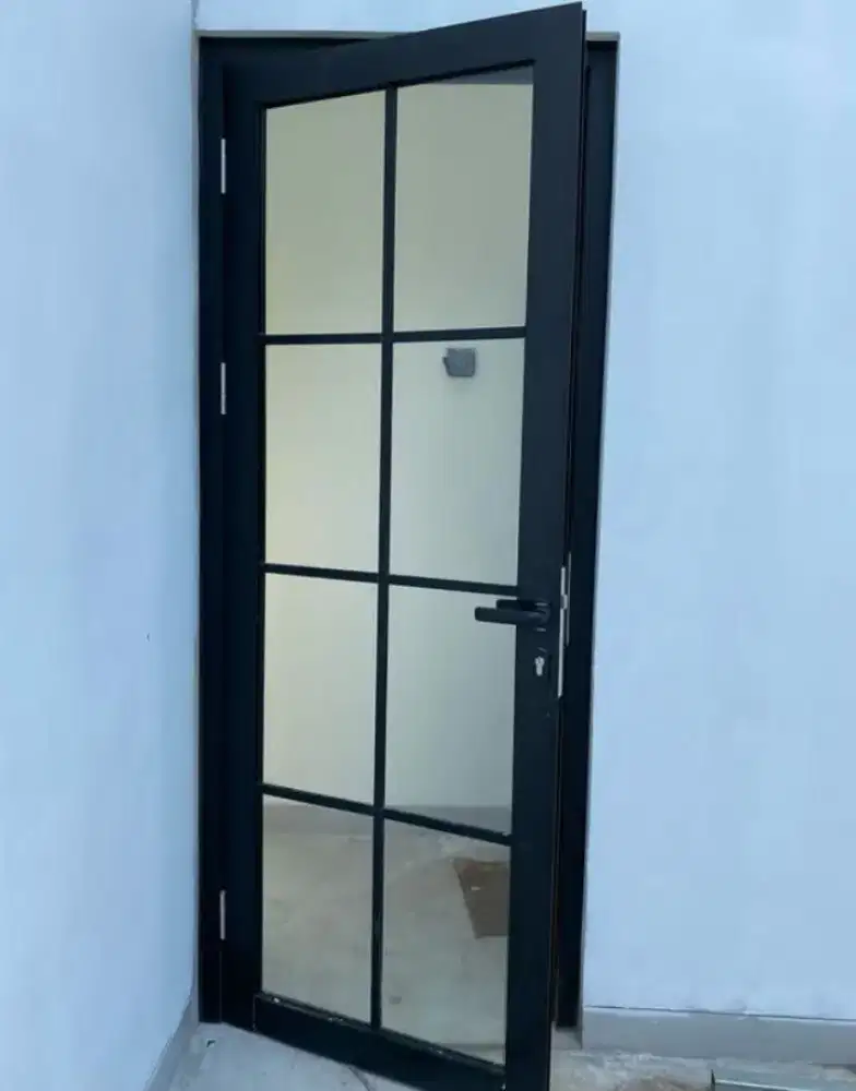 Pintu kaca aluminium