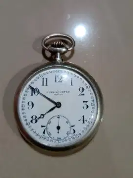 Jam kantong perak merk Chronometer Wyler automatic, sub second