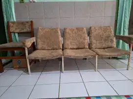 Kursi rangka besi + 1kursi jati