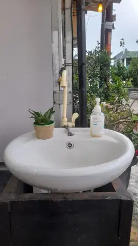 PALOMA Ice Pol Wastafel Cuci Tangan