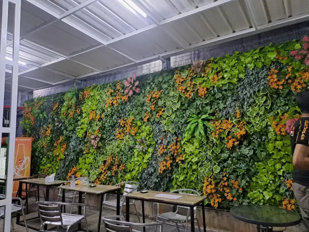 Taman Vertical Sintetis Dinding