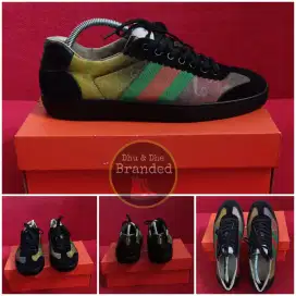 Sepatu Gucci sneaker ( BUNGLON ) size 41 NEGO ori  ( prelove ) mewah