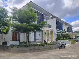 Rumah Mewah Hook Dalam Perumahan Belakang Hyatt Mlati Dekat  Paradise