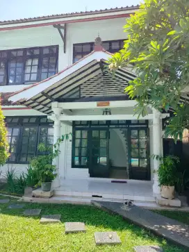 Disewakan Villa 4BR Strategis Dekat Plaza Renon Denpasar Bali