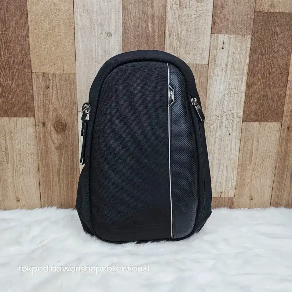 Tumi arrive martin slingbag original