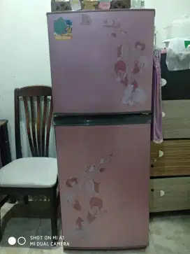 Kulkas 2 pintu merk Sharp