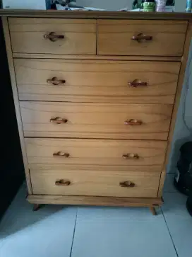 Lemari laci / drawer 5 susun kayu solid