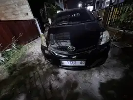 Toyota Limo 2010 Bensin
