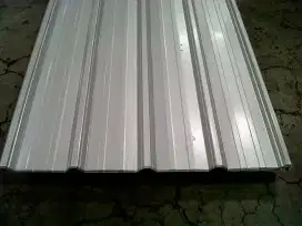 Atap Spandek polos lebar 104 cm.
