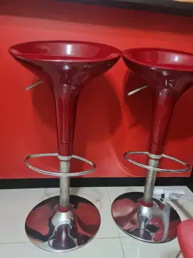 Jual 2 bh kursi cafe warna merah