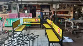 Kursi taman atau kursi tunggu