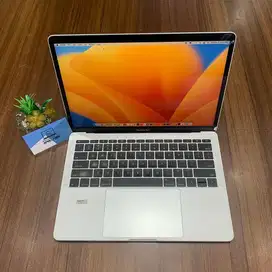 LAPTOP MACBOOK AIR 2017 I5 RAM 8/256GB SSD | SECOND/BEKAS