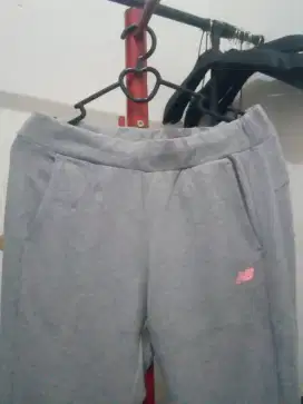 Celana training track pants new balance