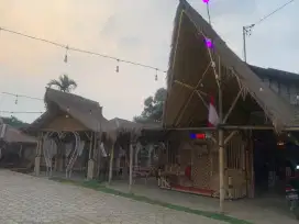 DISEWAKAN EXS RESTORAN LOKASI STRATEGIS DI JALAN AKSES JAKARTA BOGOR