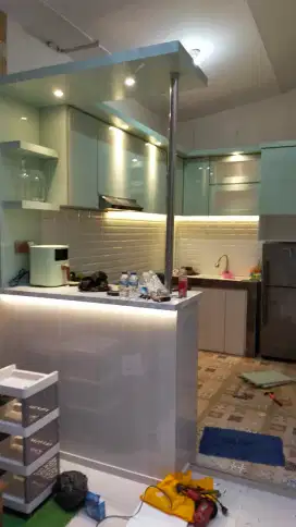 Kitchen set dan minibar minimalis