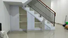 Lemari bawah tangga