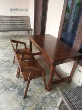 Meja makan dua bangku full kayu