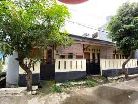 Dijual Cepat (BU) Rumah Sekaligus Kontrakan 3 Pintu