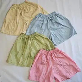 Celana Pendek Linen Warna
