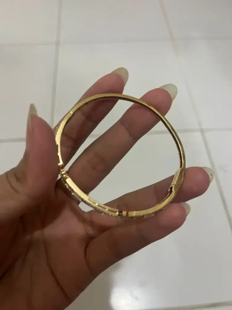 Terima jual beli emas dan berlian Tampa surat bisa cod