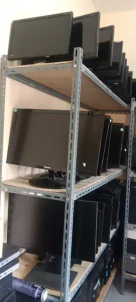 Terima jual beli komputer bekas x lelangan kantor all in one PC laptop