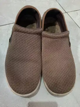 Sepatu Slip On Crocs Size 9 atau 42