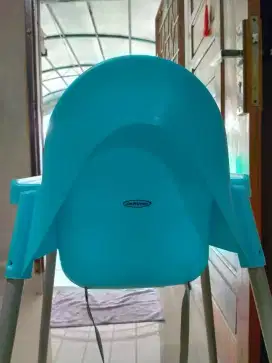 Meja makan baby informa