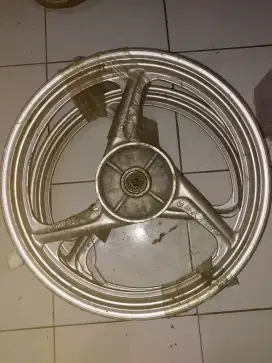 Velk yamaha f1zr