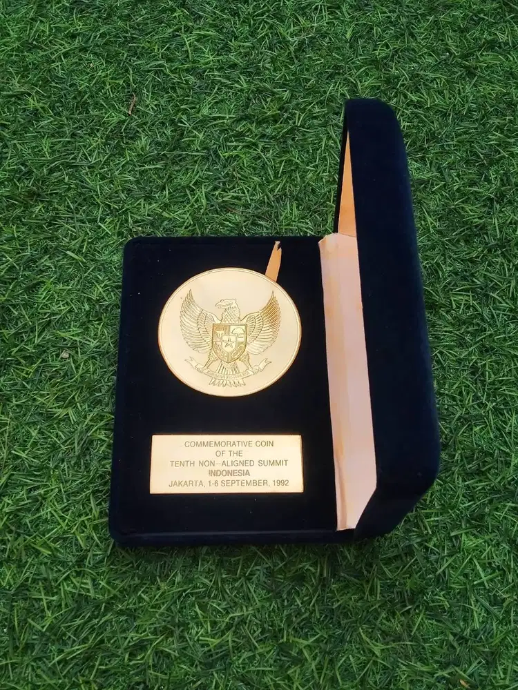 Koleksi Gold Coin KTT Non-blok/Cenderamata Koin Emas KTT Non-blok