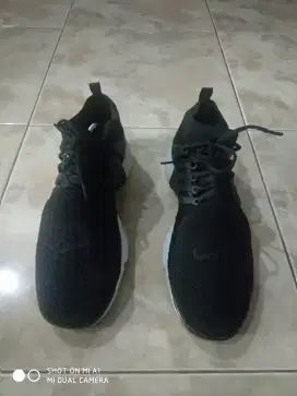 Sepatu running Nike seri Presto original