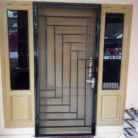 Tralis pintu minimalis modern