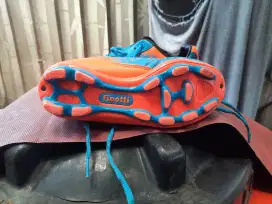 Sepatu bola anak finotti