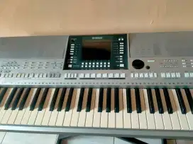 KEYBOARD YAMAHA PSR -S710.