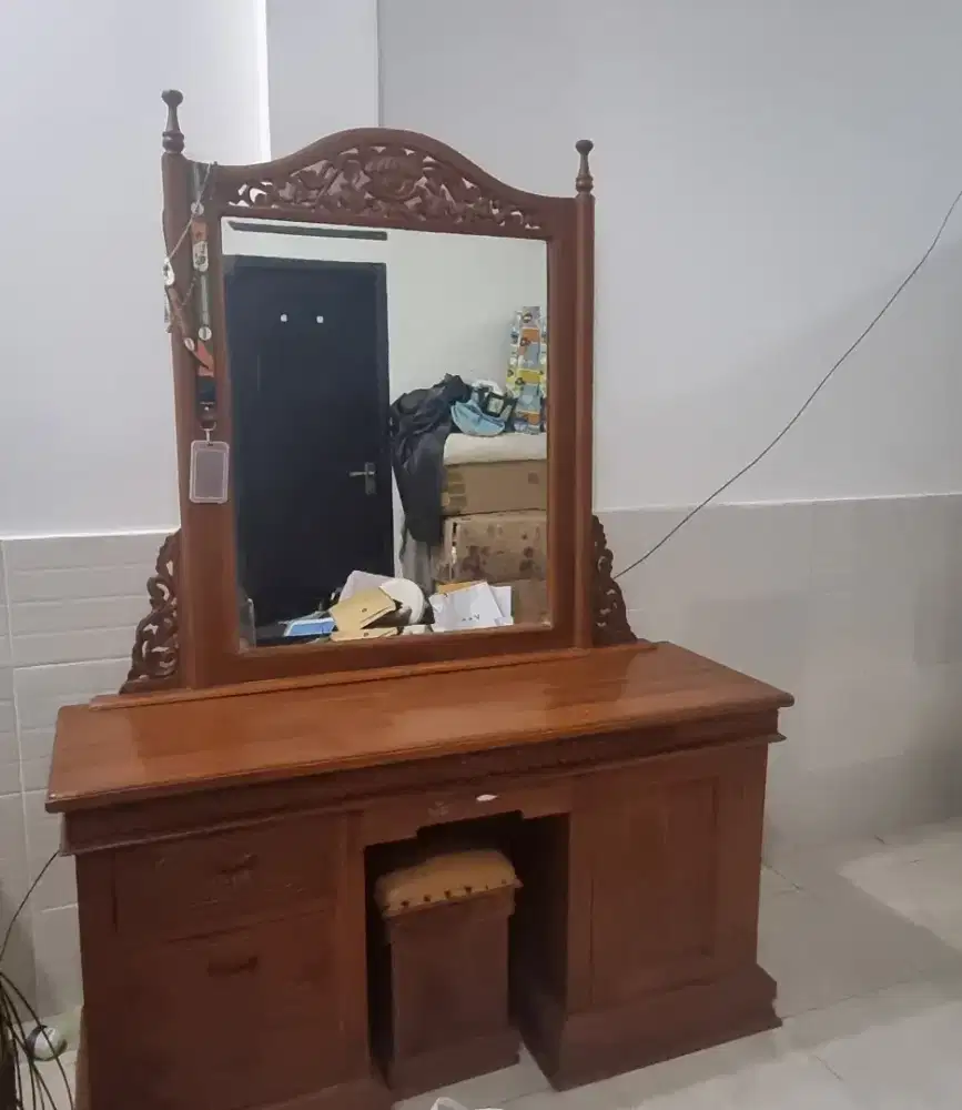 Dijual Meja Rias Jati