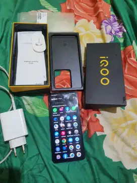 Iqoo z7 5G Ram12+8  Tt