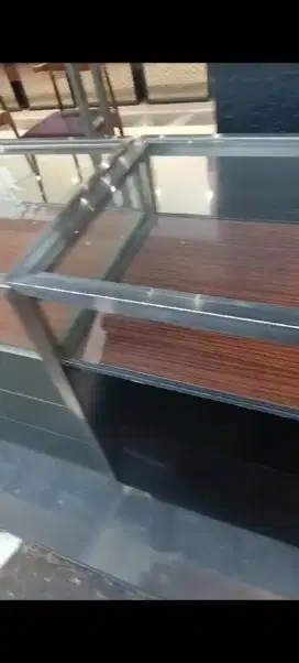Etalase Stainless Minimalis