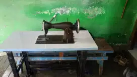 Mesin Jahit standar jepang model lama + meja