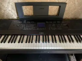 Piano Yamaha Portabel Grand DGX 660