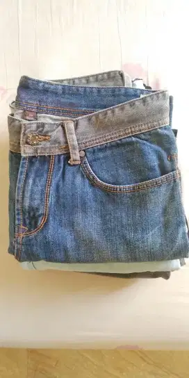 Borongan 4 celana jeans skinny Samuel & Kevin dan Riff Denim