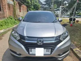 Honda HRV 1.5 E CVT 2018 Silver-Low Km Pemakaian Pribadi