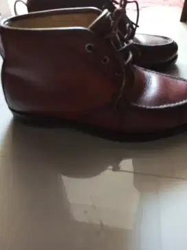 Sepatu kulit import