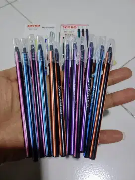 Pulpen Joyko Gel Maze ( 1 Pack Isi 12 Piecies )