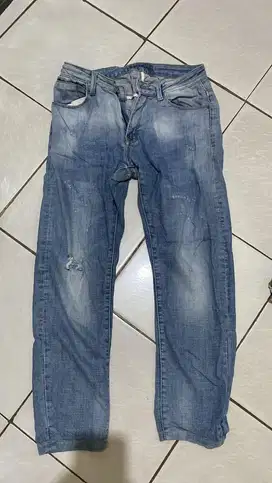 Celana jeans mode sobek uk 29